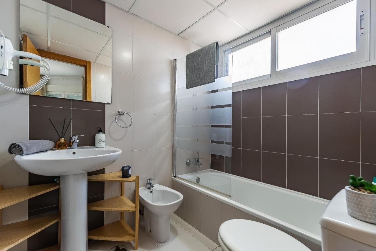Modern Beach Apartment Valparaiso With Parking Málaga Dış mekan fotoğraf
