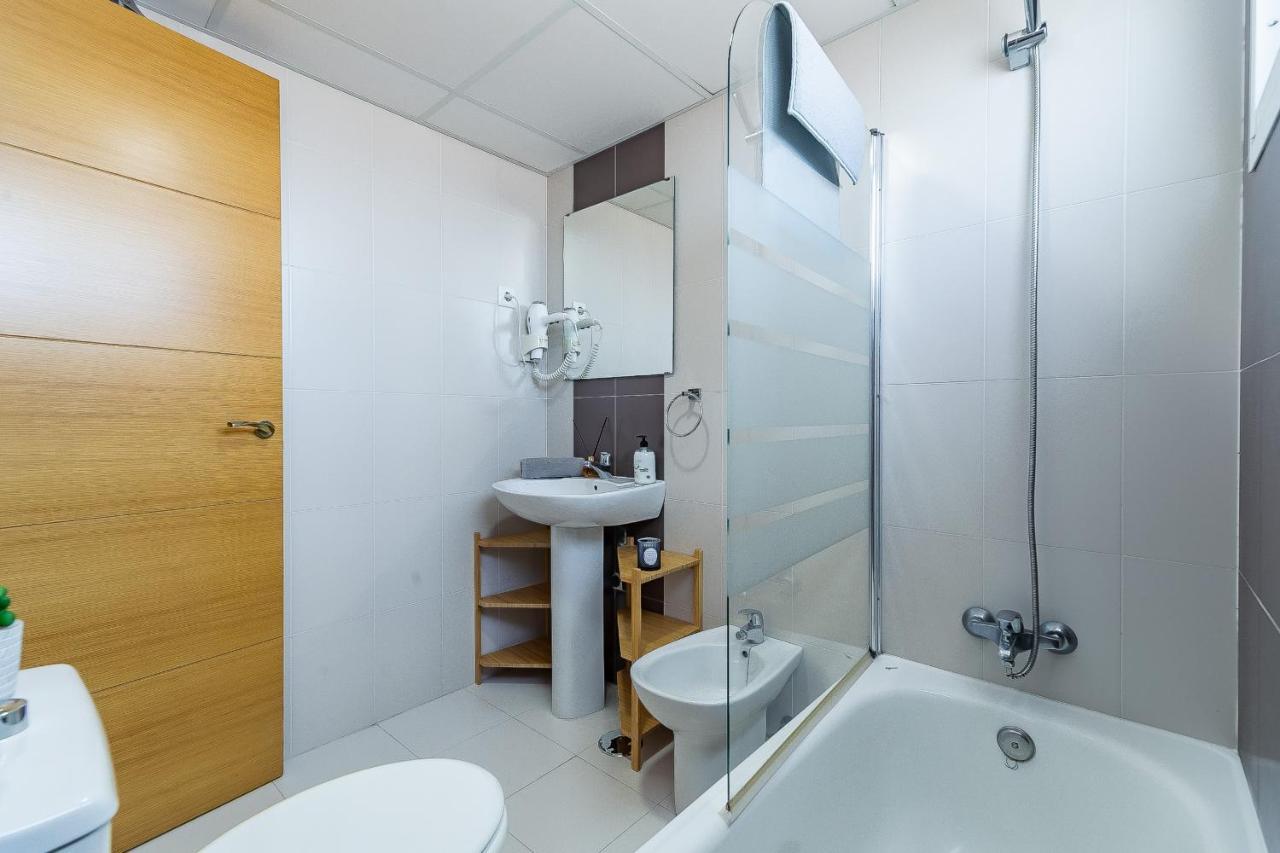 Modern Beach Apartment Valparaiso With Parking Málaga Dış mekan fotoğraf